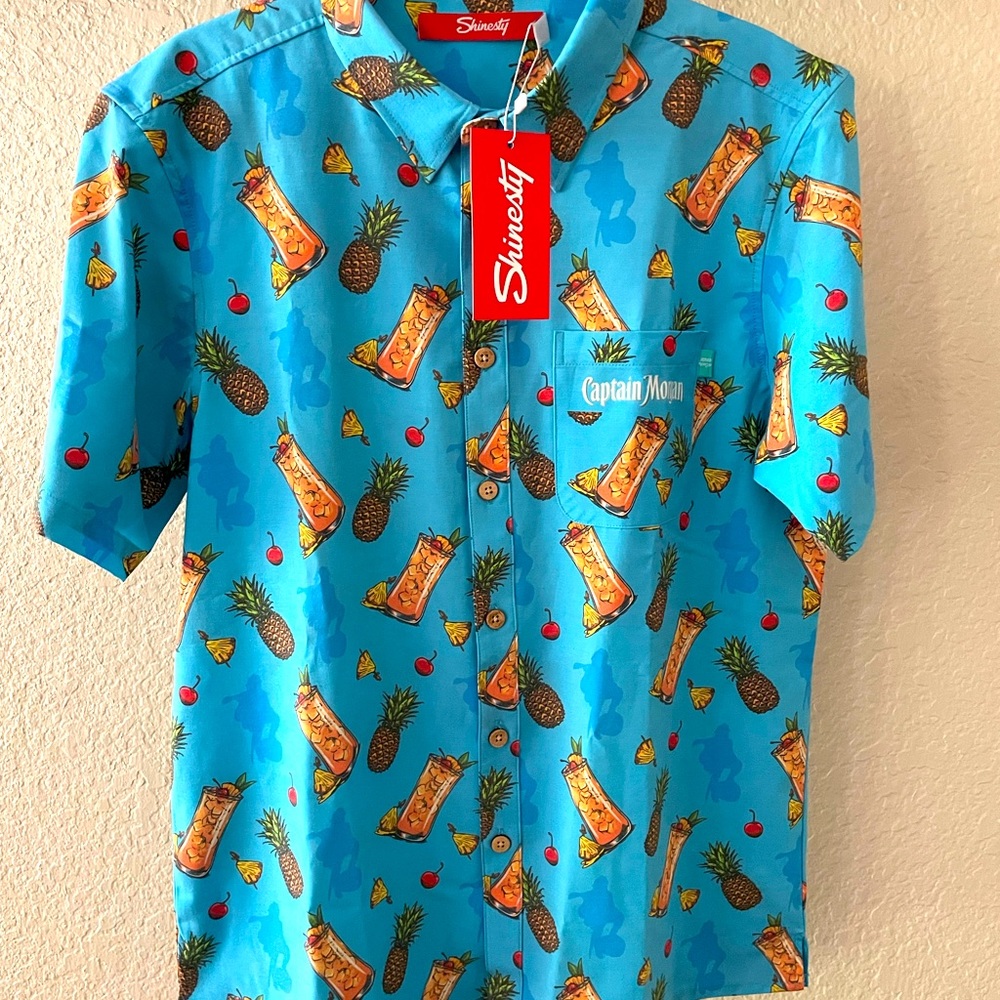 New Captain Morgan Blue Hawaiian Style Shirt Sz Large Shinesty Pineapples w/ Tag